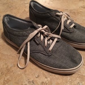 Vans women’s 7.5 gray tennis shoes